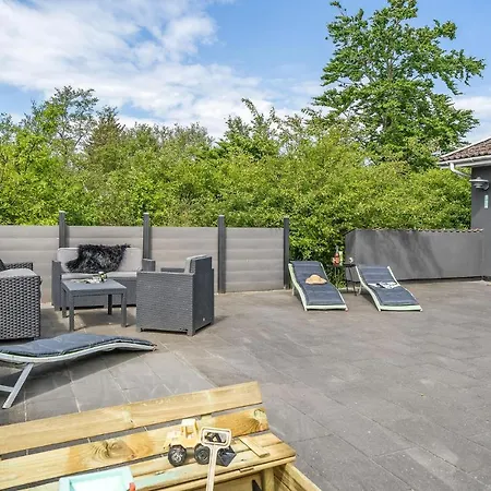 Holiday home Amazing In Blavand With Kitchen *