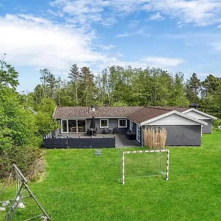 펜션 Pet Friendly Home In Blavand With Sauna *